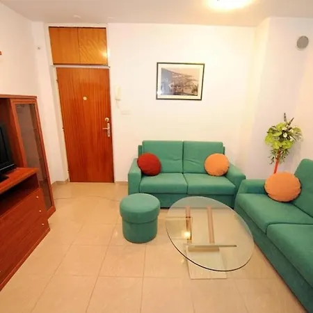 Andrea - Two Bedroom Апартаменты *