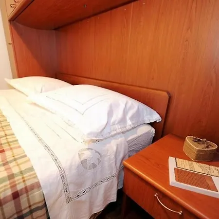 Andrea - Two Bedroom Задар